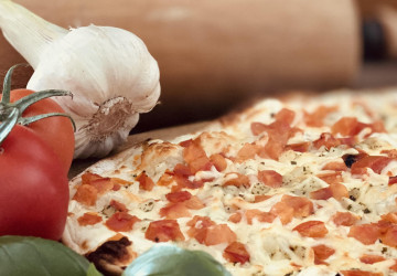 Flammenkuchen des Monats - Tomate-Mozzi