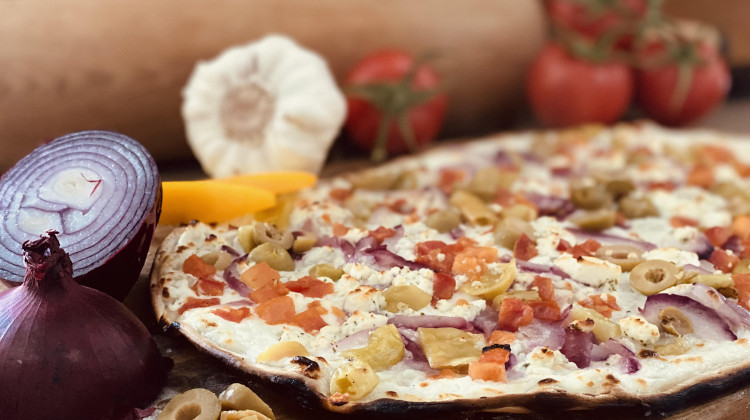Flammenkuchen des Monats - griechisch