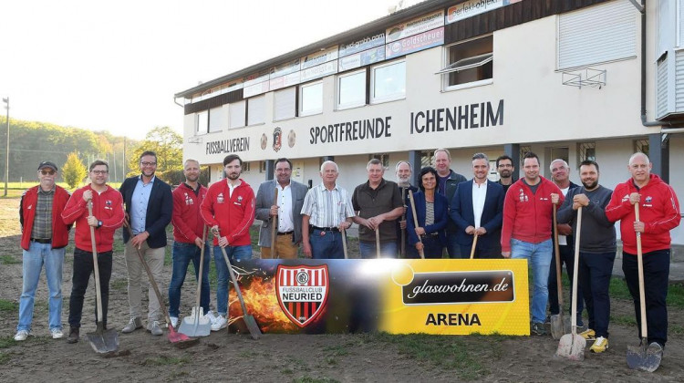 Spatenstich der Glaswohnen-Arena