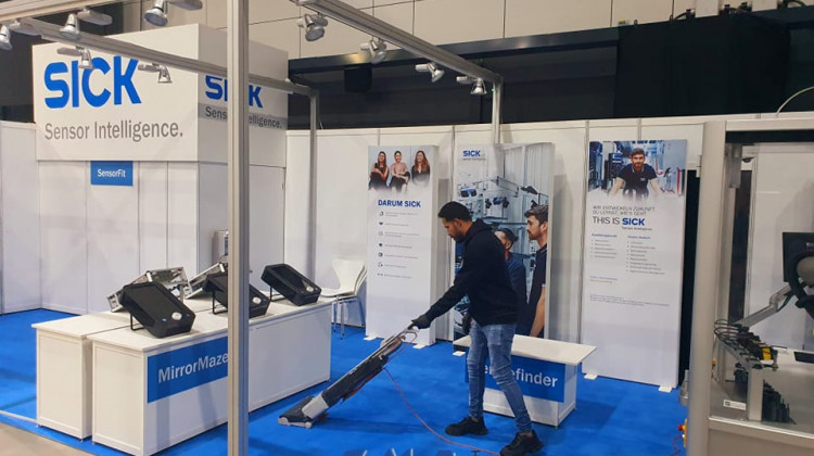 Ein sauberer Messestand ist das repr&auml;sentative Aush&auml;ngeschild