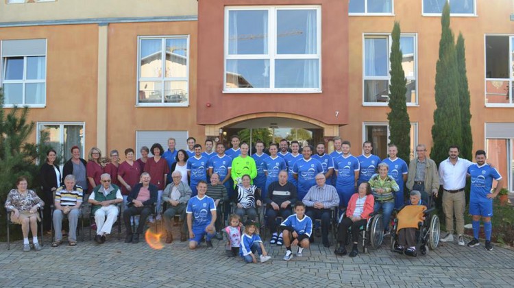 Pflege Centrum Kenk unterst&uuml;zt TUS Mahlberg.