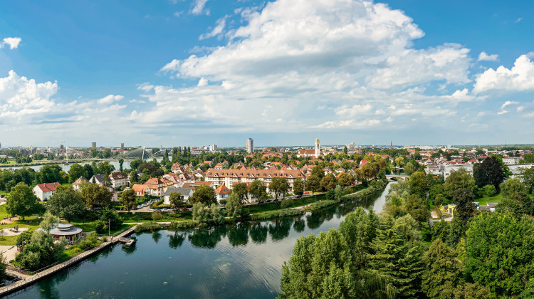 Vom Rheinhafen zum modernen Badezimmer: Eine Reise durch Kehls Wassergeschichte