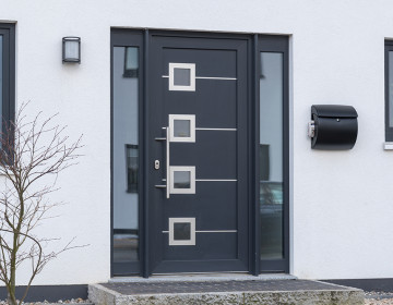 T&uuml;ren in Aluminium oder Kunststoff
