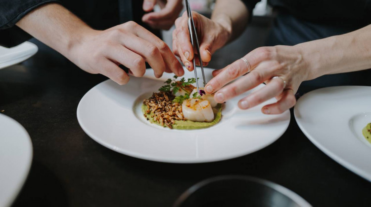K&ouml;che (m/w/d) in Vollzeit, Chef de Partie und Demi Chef de Partie